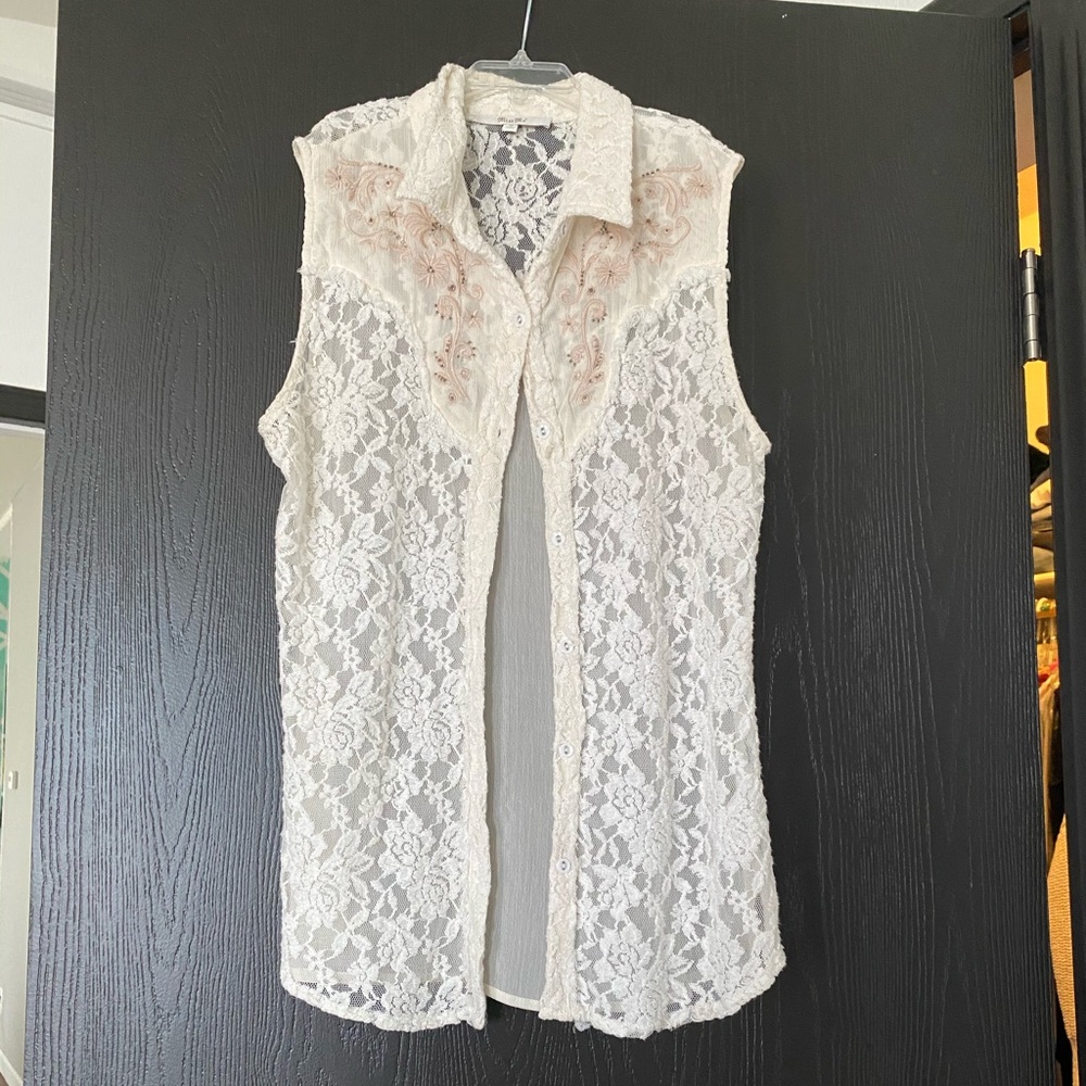 Button up miss me lace tank